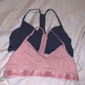 3/30$🦋2 Calvin Kline bras